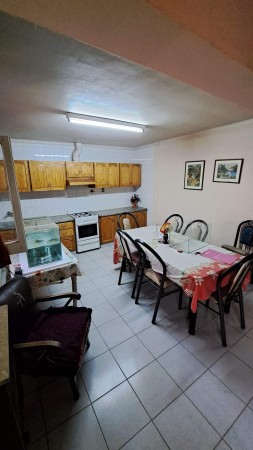✅ATENCION Oferta. Vendo Complejo 8 posibles Locaciones. Ideal turismo, para Hostel, o locacion diaria, O geriatrico o etc. Cuenta con Terreno de 503 m2 y 305 m2 cubiertos. Sin edificar 198 m2. A 3 cuadras de Av. Rivadavia en Ciudad San Rafael.