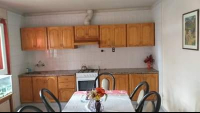 ✅ATENCION Oferta. Vendo Complejo 8 posibles Locaciones. Ideal turismo, para Hostel, o locacion diaria, O geriatrico o etc. Cuenta con Terreno de 503 m2 y 305 m2 cubiertos. Sin edificar 198 m2. A 3 cuadras de Av. Rivadavia en Ciudad San Rafael.