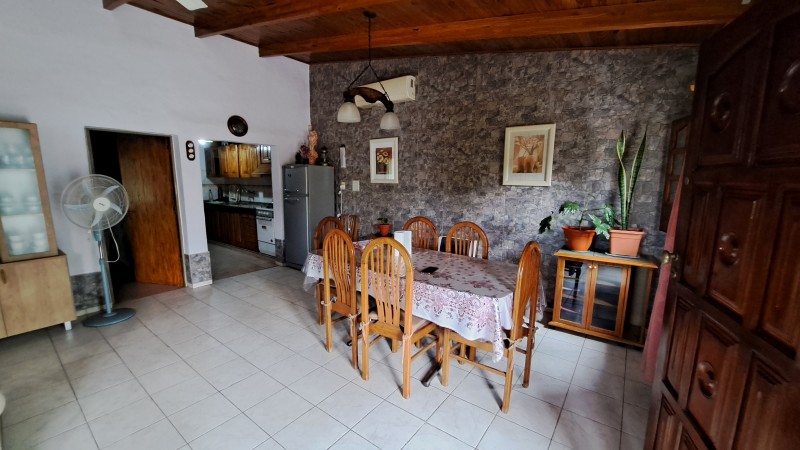 PERMUTA INVERSOR Vendo Complejo de 3 cabanas, 2 has de Ciruela. Rama Caida, San Rafael
