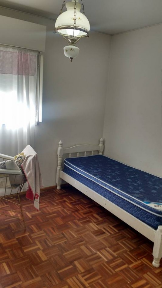 OFERTA DEPARTAMENTO + COCHERA Centrico, Amplio, 3 dormitorios, living- comedor, 2 baños. San Rafael