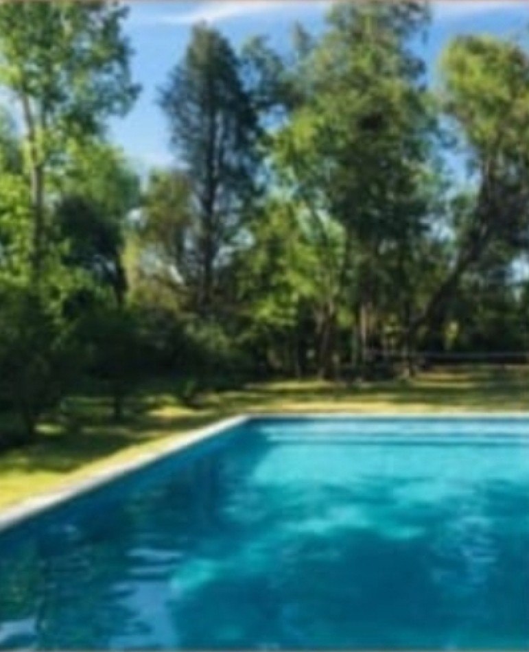 VENDO FINCA 42 has en San Rafael con Casa Patonal 4 dormitorios + Piscina + Galpones + prod de Ciruela distrito Salto de las Rosas