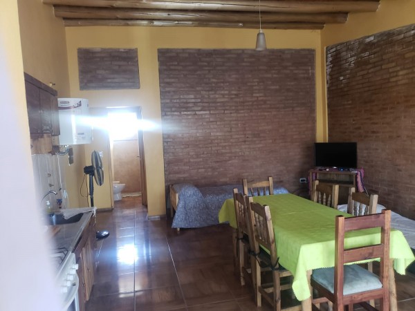 ¡ATENCION INVERSOR! SE VENDE COMPLEJO de 4 departamentos nuevos + Salon Comercial amplio + 4 COCHERAS Zona Universidades