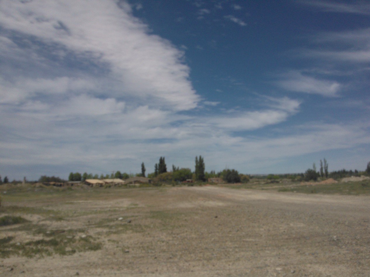 IMPORTANTE PROPIEDAD 4 HAS SOBRE 25 DE MAYO EN TRELEW, zona Urbana, TODO LOS SERVICIOS sobre Avenida, Canal principal de riego.