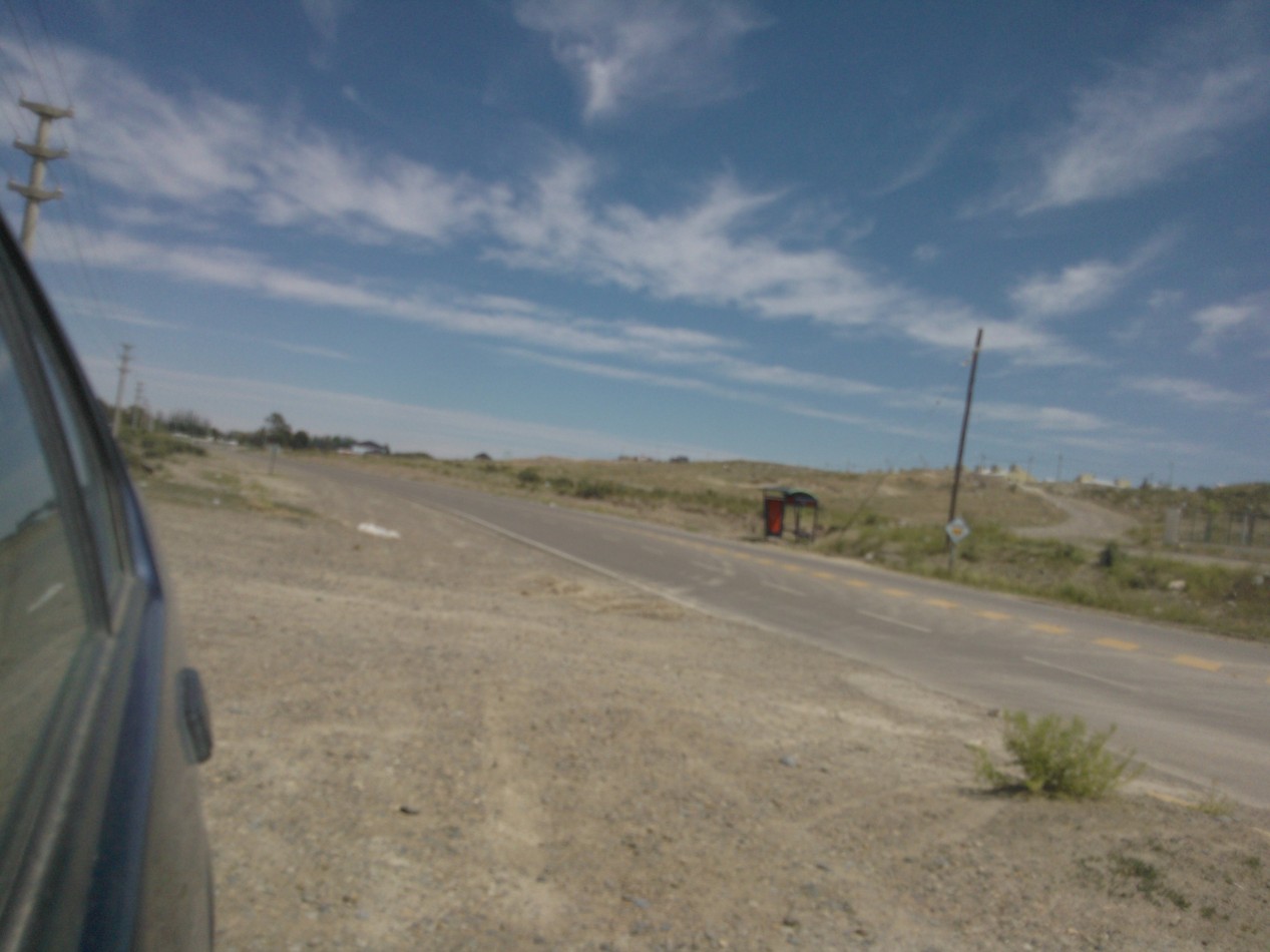 IMPORTANTE PROPIEDAD 4 HAS SOBRE 25 DE MAYO EN TRELEW, zona Urbana, TODO LOS SERVICIOS sobre Avenida, Canal principal de riego.
