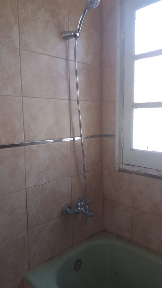 VENDO Departamento AMPLIO Centrico , con Cochera. Zona Rivadavia. San Rafael Mendoza