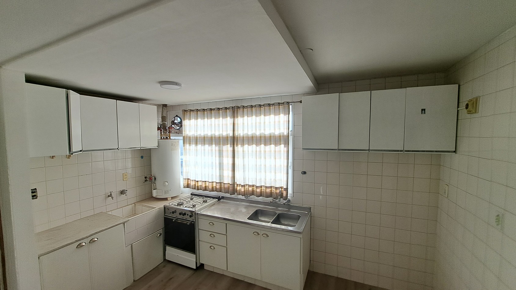 OPORTUNIDAD Vendo GRAN DEPARTAMENTO 3 dorm, 2 baños , amplio. San Rafael. Mendosa.