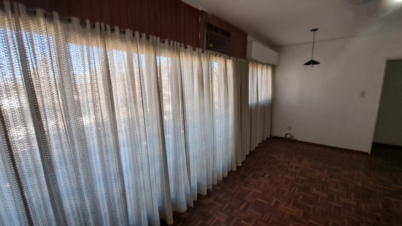 OPORTUNIDAD Vendo GRAN DEPARTAMENTO 3 dorm, 2 baños , amplio. San Rafael. Mendosa.
