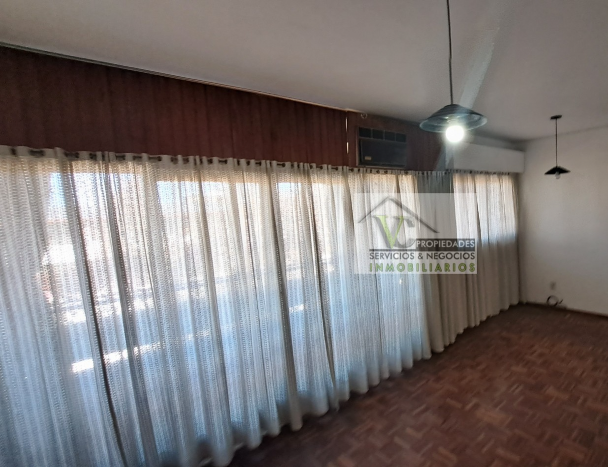 OPORTUNIDAD Vendo GRAN DEPARTAMENTO 3 dorm, 2 baños , amplio. San Rafael. Mendosa.