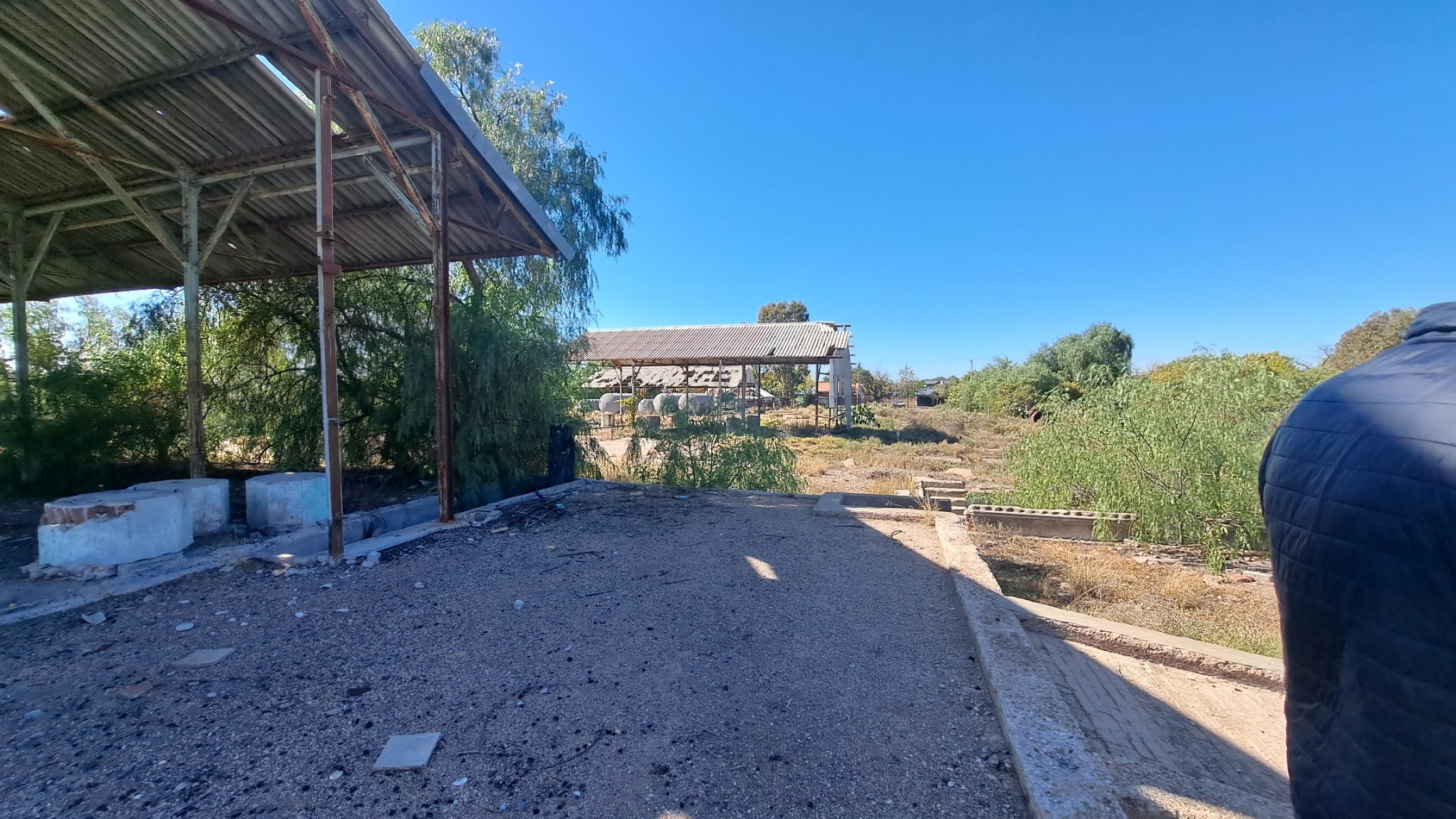 OFERTA Vendo 7.896 m² con 930 m² Semicubierta, INTERESANTE PROPIEDAD EN AVENIDA IDEAL SUPERMERCADO, DEPOSITO, etc San Rafael, Mendoza