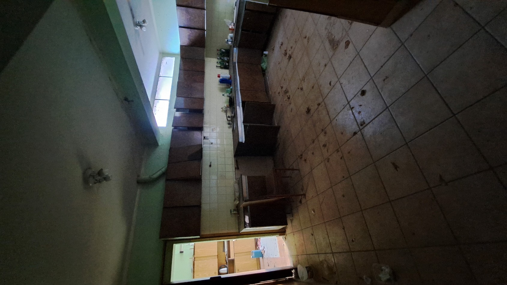 Vendo terreno importante de 600 m² con Galpon 200 y deposito a 4 Cuadras del Centro de San Rafael. Mendoza.