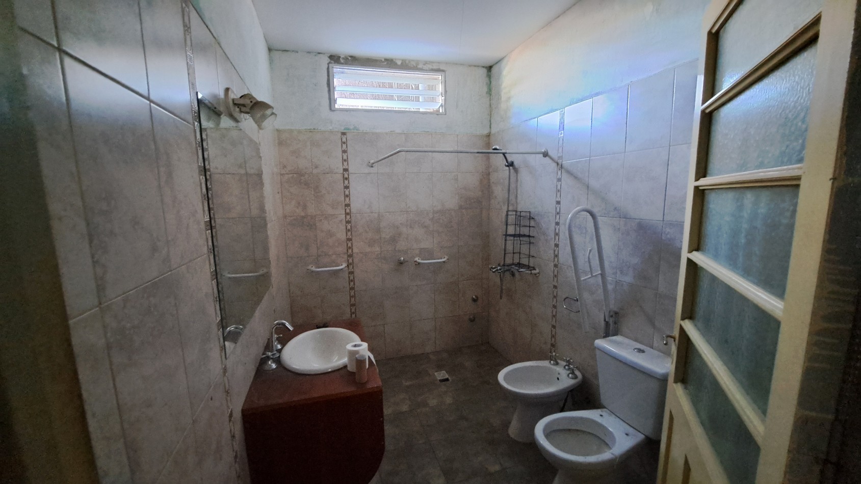 Vendo terreno importante de 600 m² con Galpon 200 y deposito a 4 Cuadras del Centro de San Rafael. Mendoza.