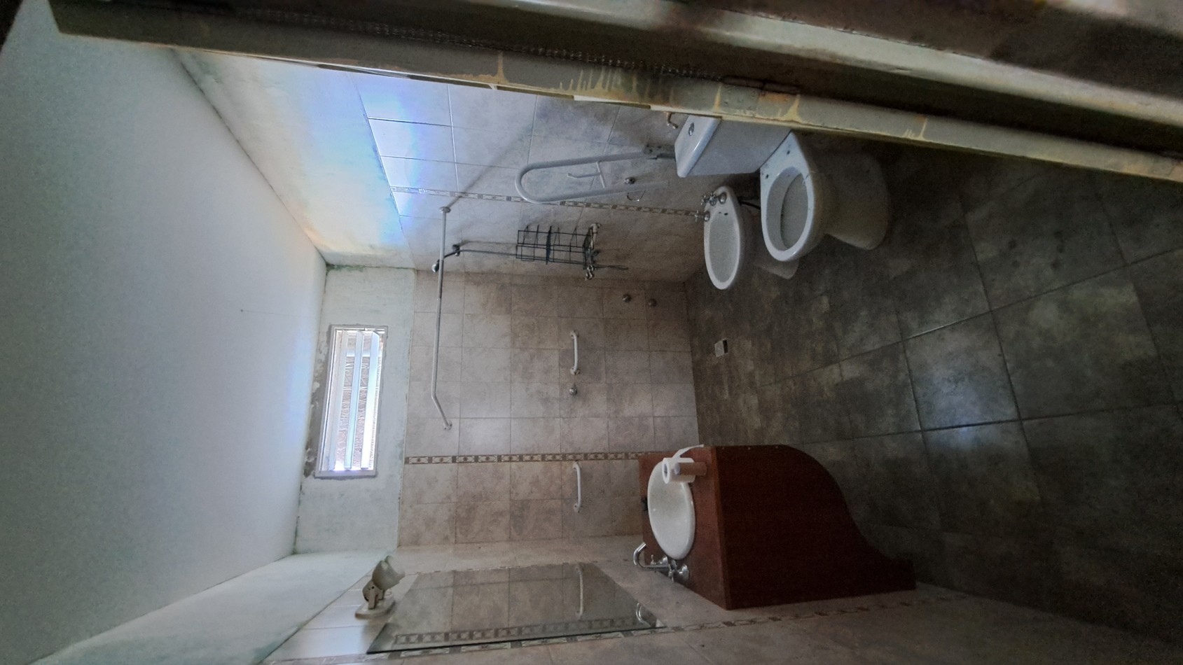 Vendo terreno importante de 600 m² con Galpon 200 y deposito a 4 Cuadras del Centro de San Rafael. Mendoza.