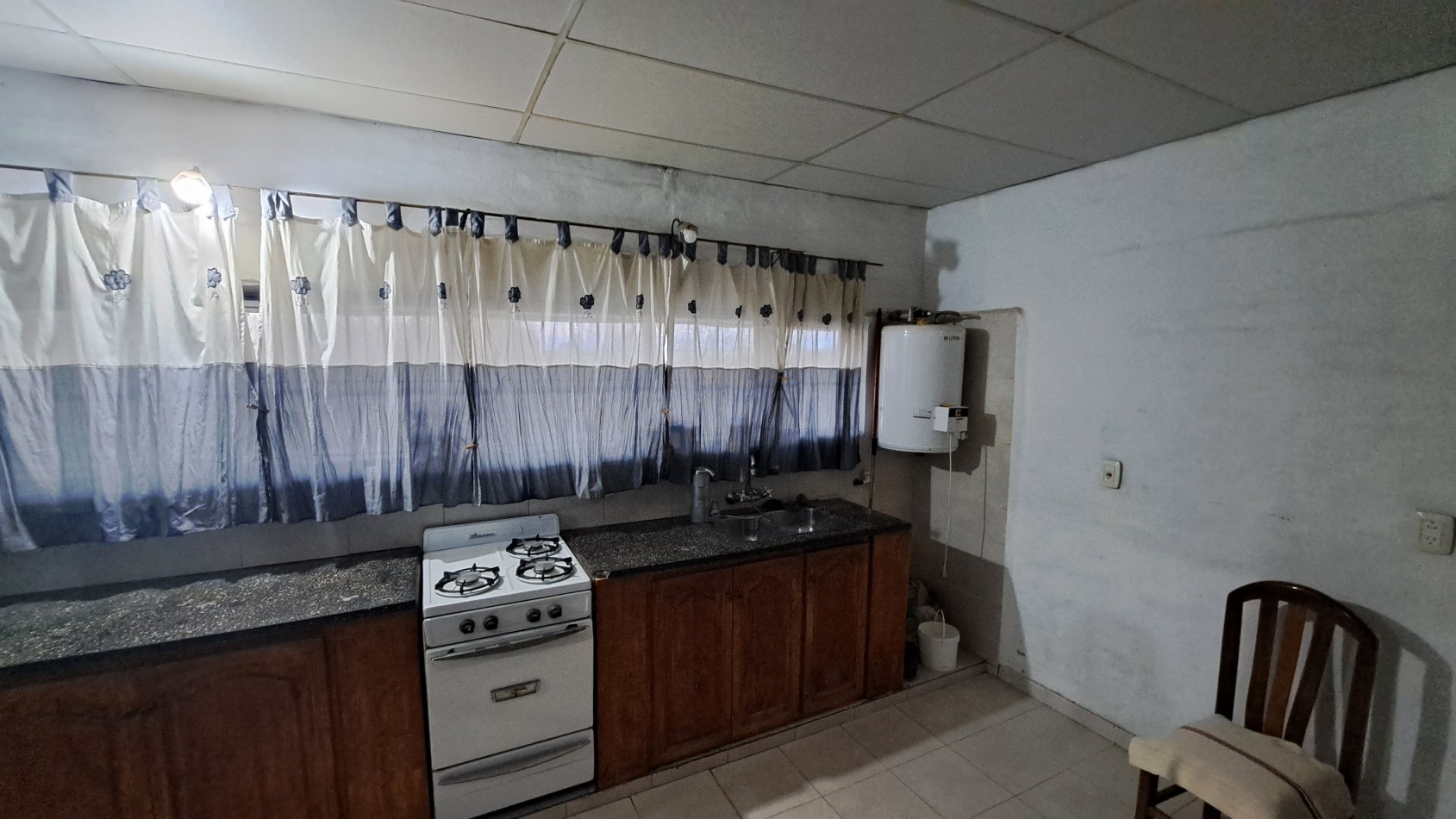 Vendo Casa Quinta con 2440 m² y 144 m² construido. Radio ciudad de San Rafael.