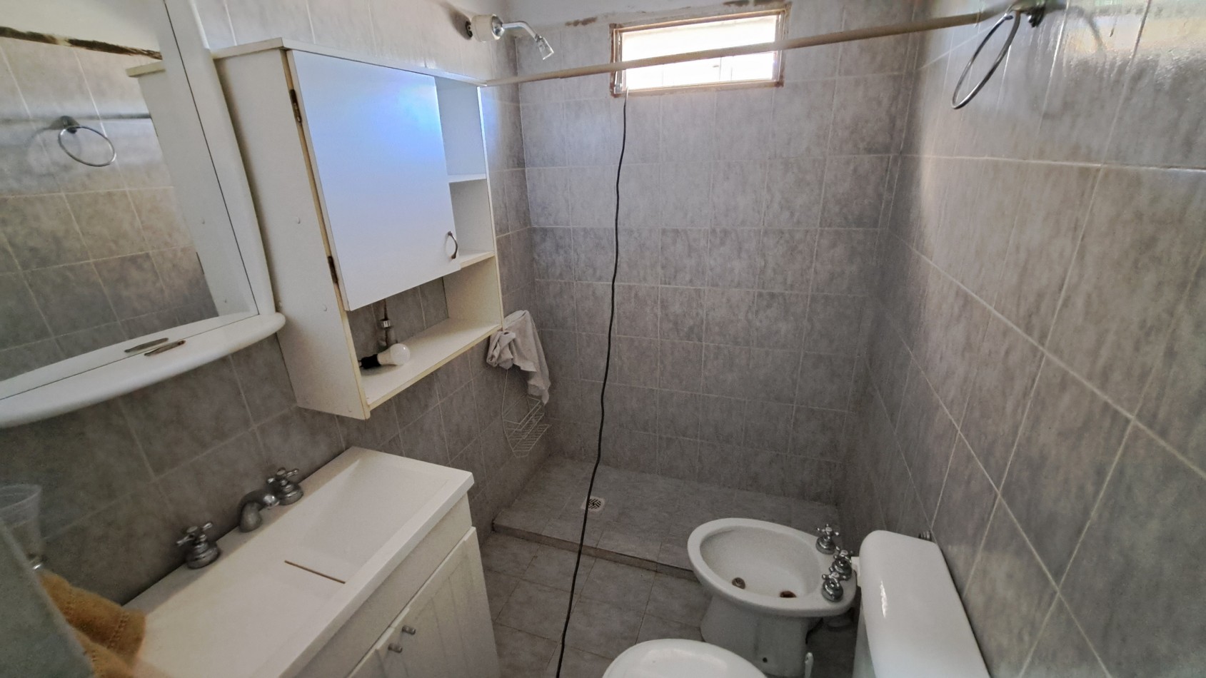 Vendo Casa Quinta con 2440 m² y 144 m² construido. Radio ciudad de San Rafael.