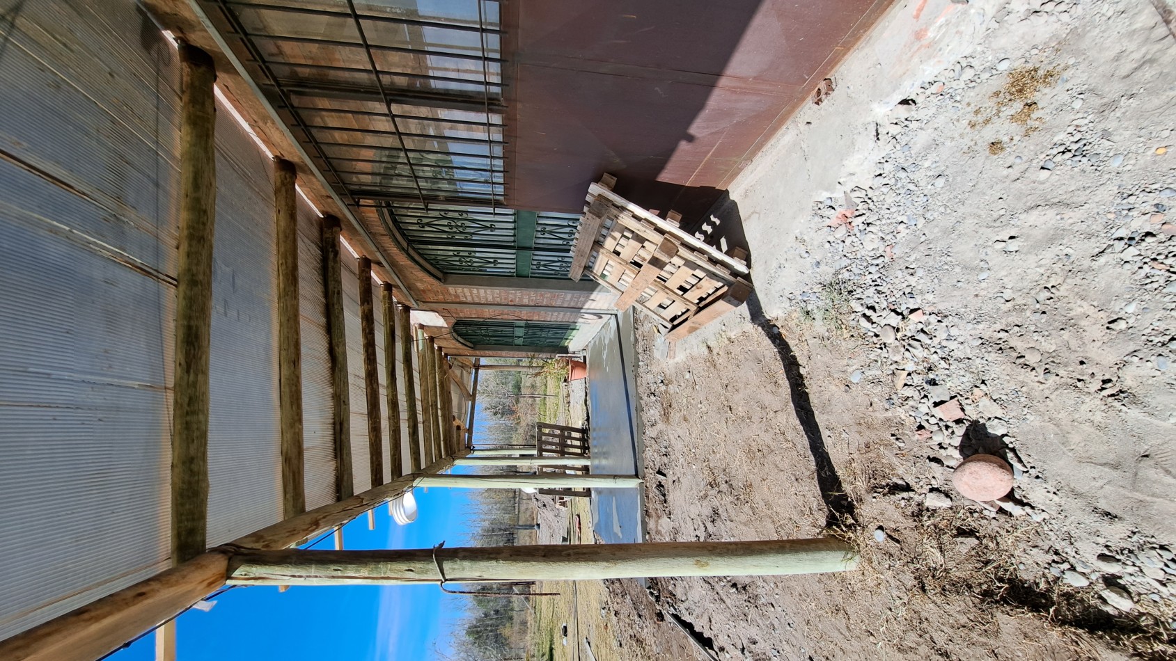 Vendo Casa Quinta con 2440 m² y 144 m² construido. Radio ciudad de San Rafael.