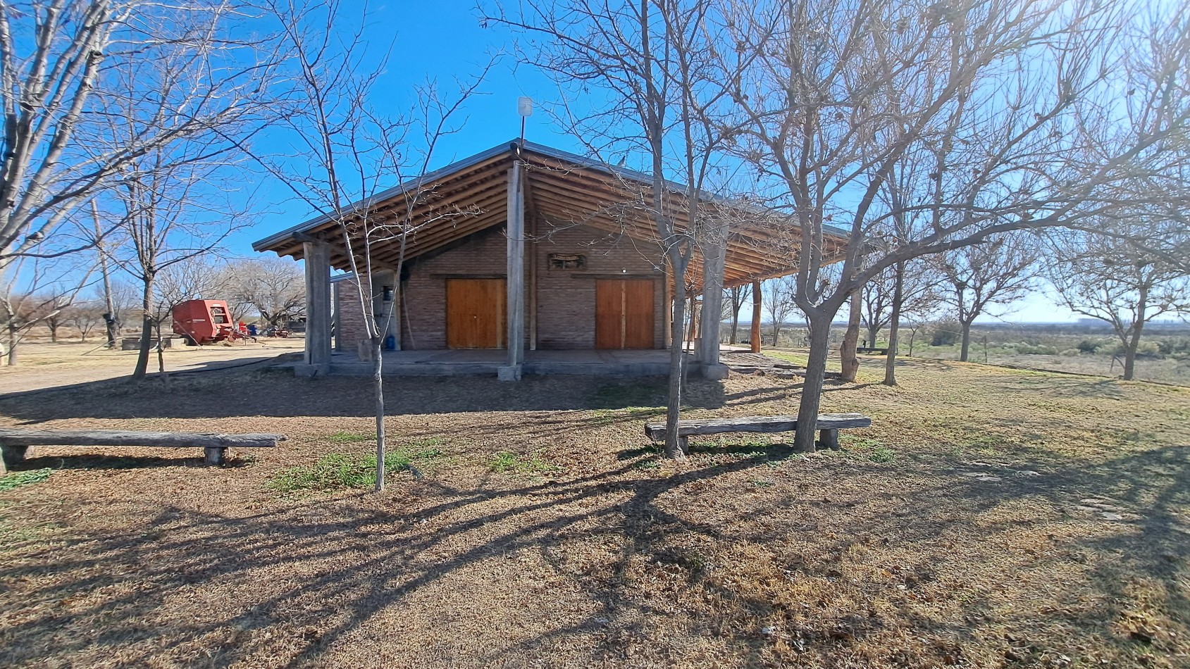 Vendo Finca de 200 has en Alto Algarrobal 18 km aprox. con Casa de San Rafael