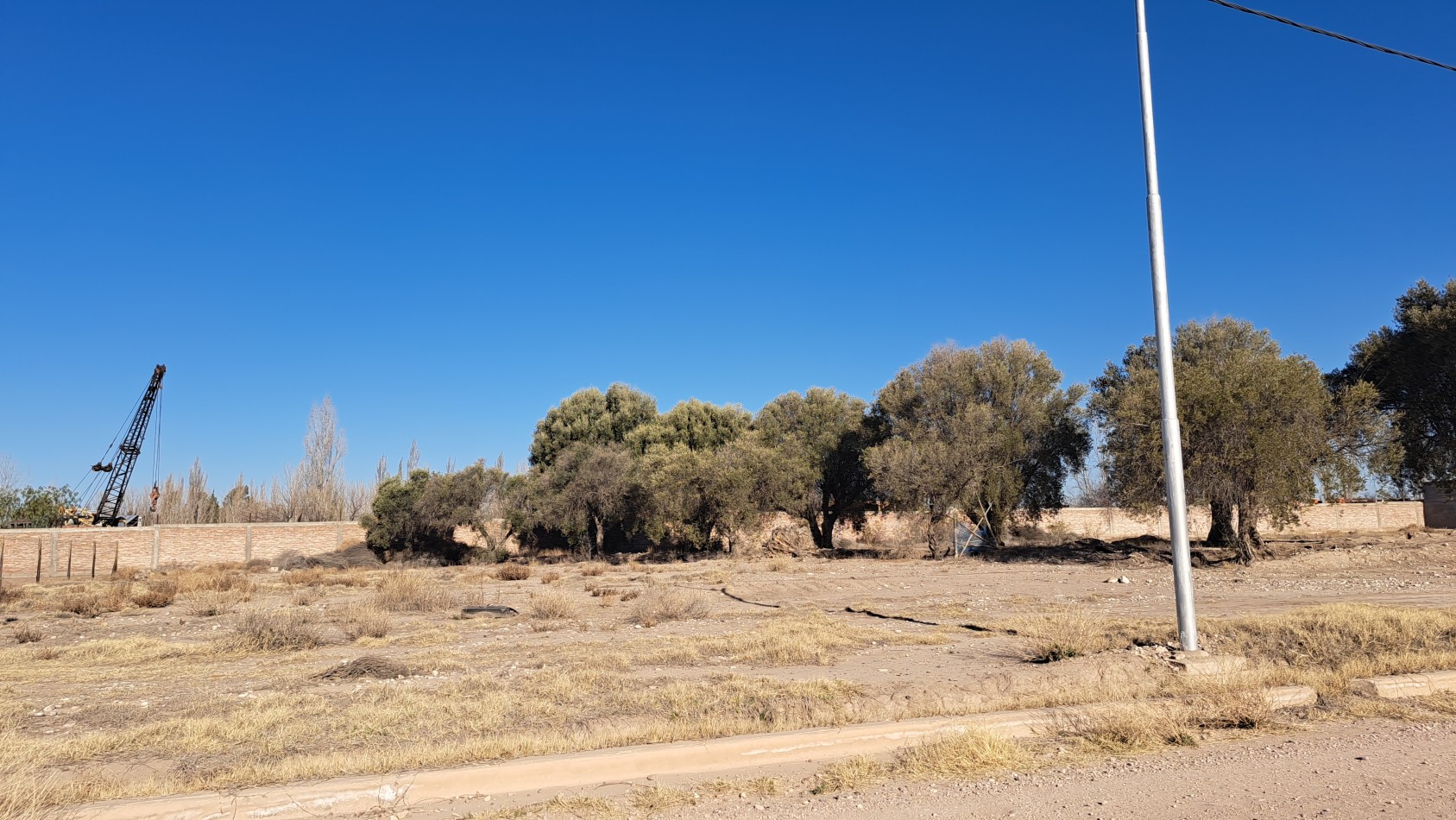 Vendo Finca de 200 has en Alto Algarrobal 18 km aprox. con Casa de San Rafael