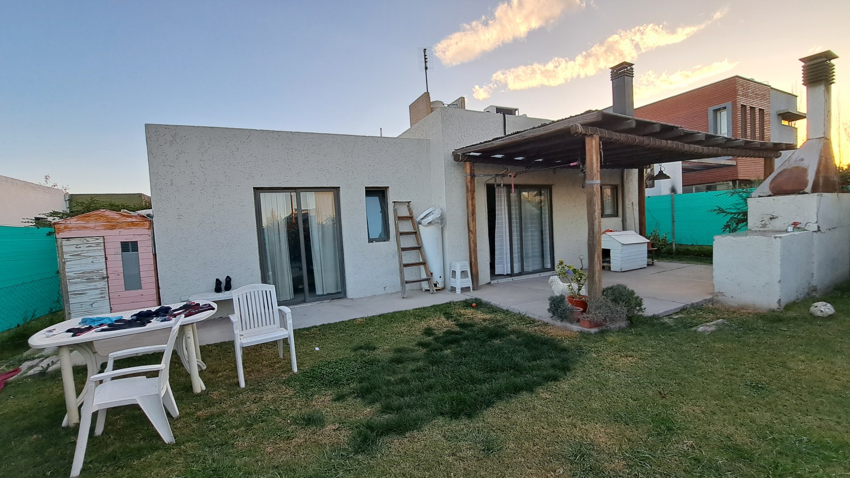 Vendo Casa de 4 dormitorios y 2 baños en Cortadera De La Noria, San Rafael permuta