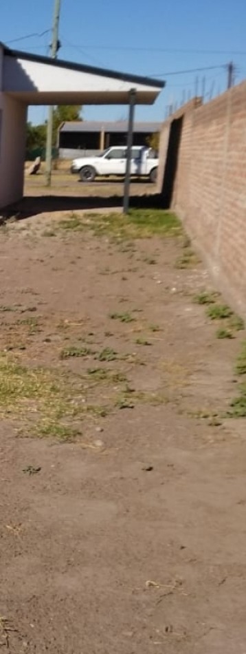 Vendo CASA de 3 dormitorios con 400 m² de terreno. San Rafael