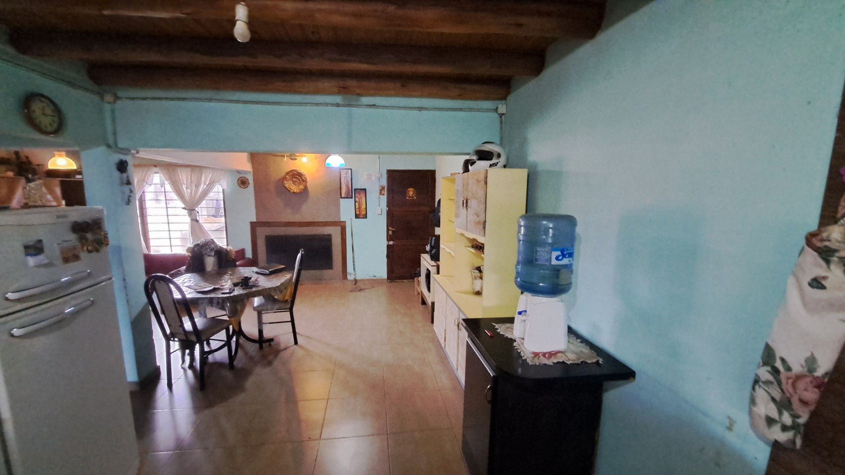 Oferta Casa Amplia con 950 m² terreno y cubierto 140 m² zona Calle Malvinas. Ciudad de San Rafael.