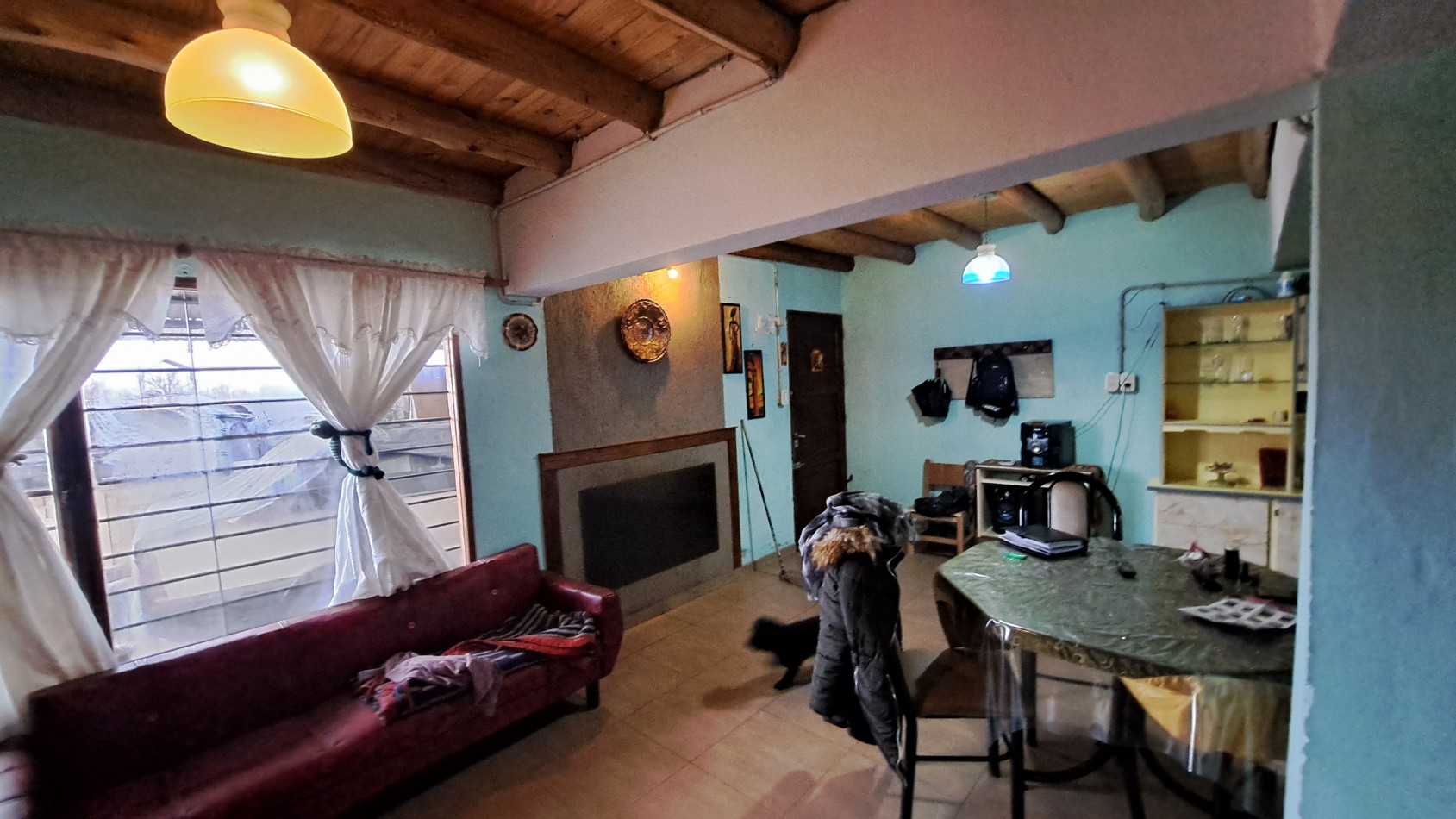 Oferta Casa Amplia con 950 m² terreno y cubierto 140 m² zona Calle Malvinas. Ciudad de San Rafael.