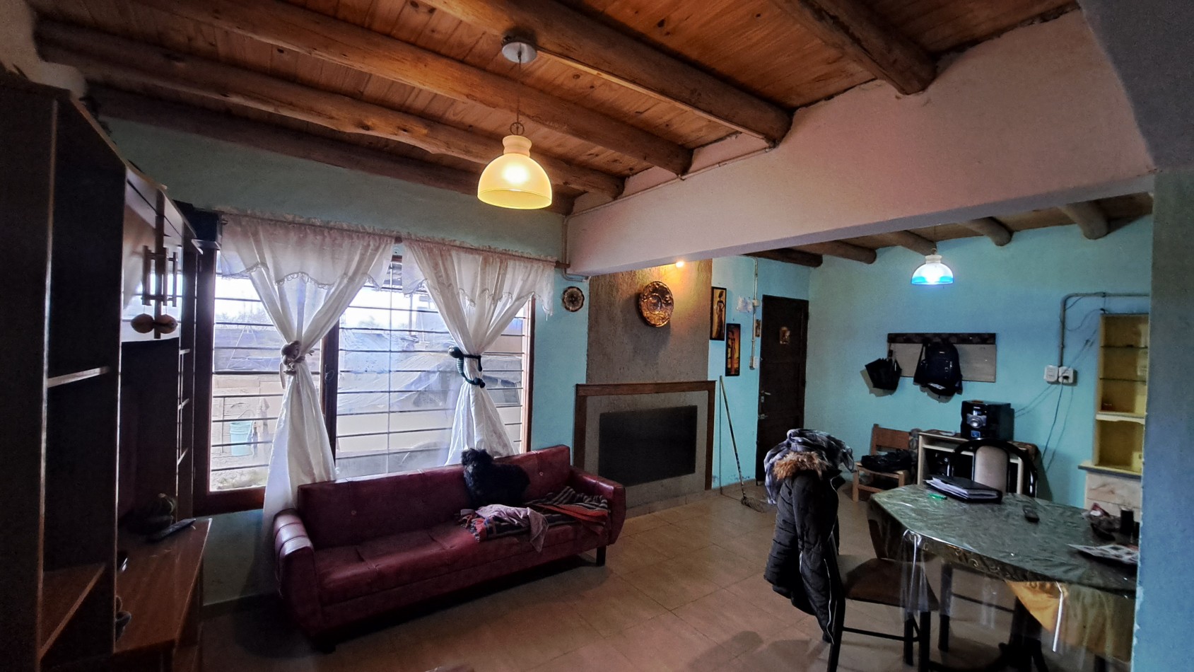 Oferta Casa Amplia con 950 m² terreno y cubierto 140 m² zona Calle Malvinas. Ciudad de San Rafael.