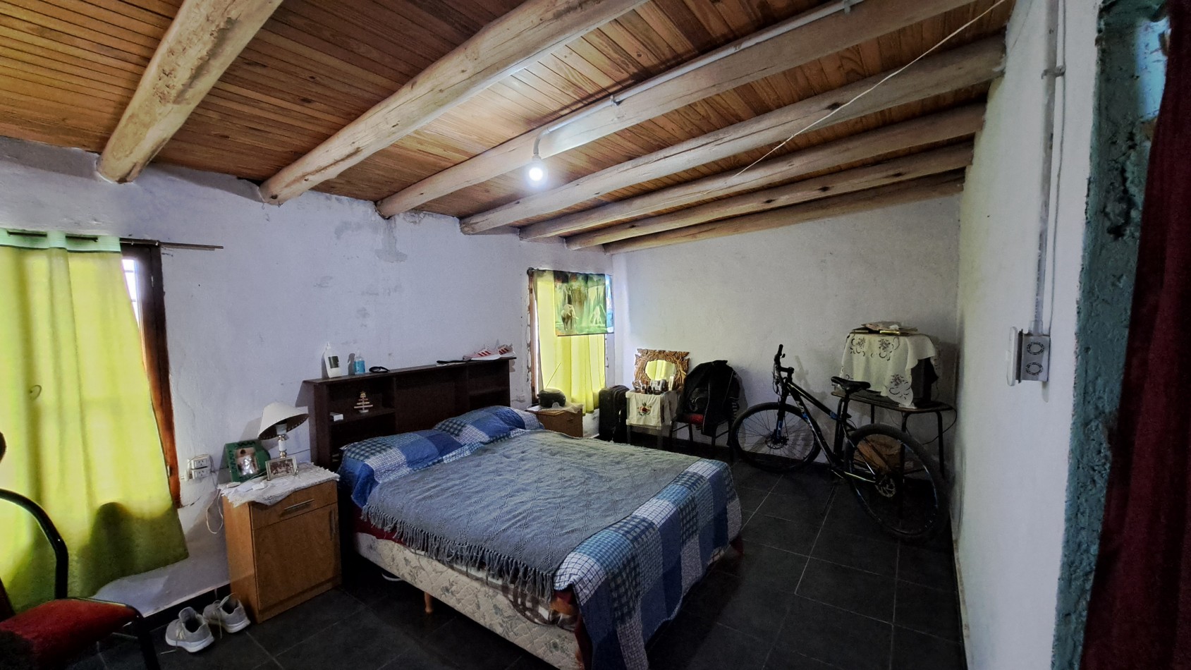 Oferta Casa Amplia con 950 m² terreno y cubierto 140 m² zona Calle Malvinas. Ciudad de San Rafael.