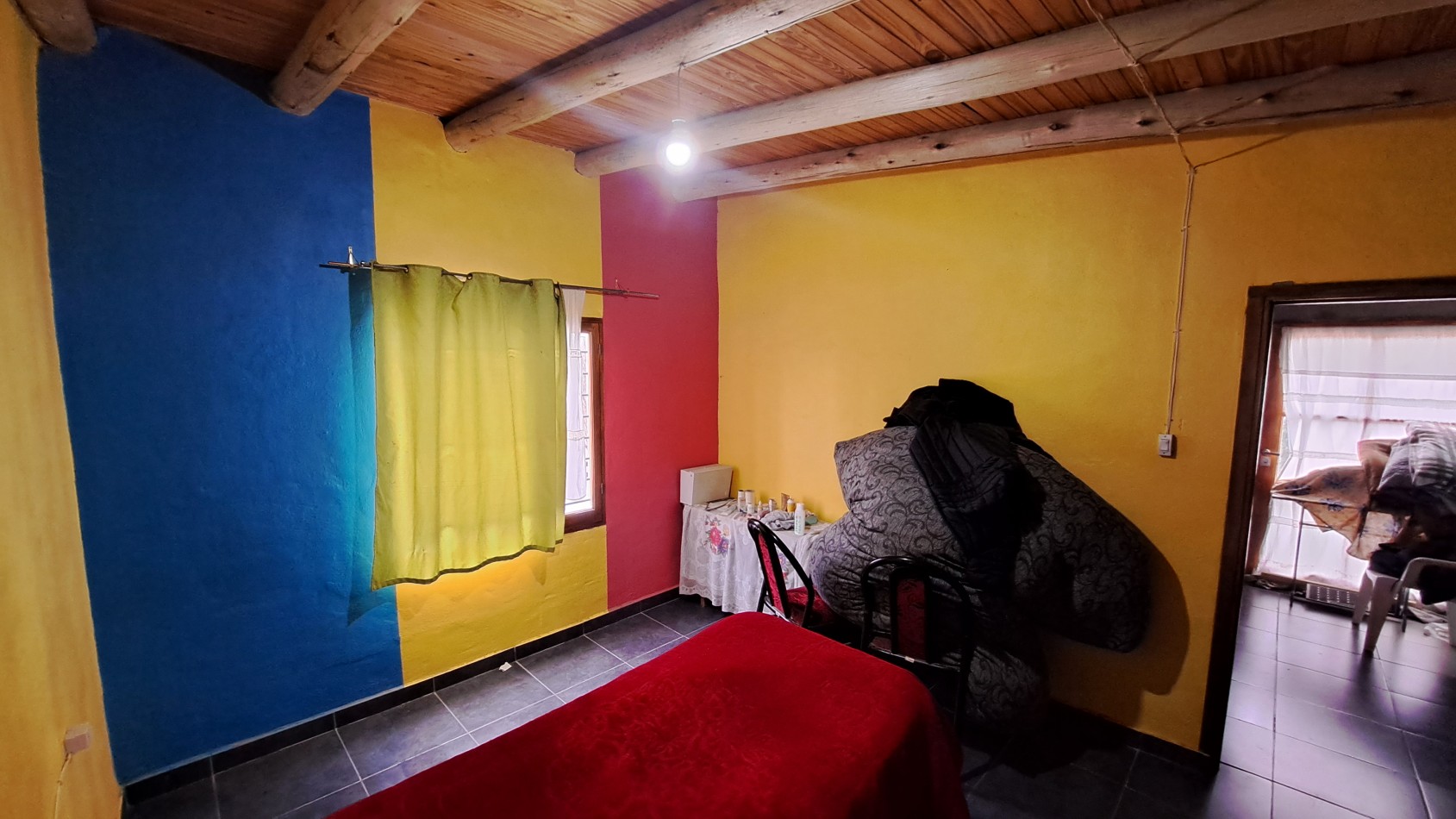 Oferta Casa Amplia con 950 m² terreno y cubierto 140 m² zona Calle Malvinas. Ciudad de San Rafael.