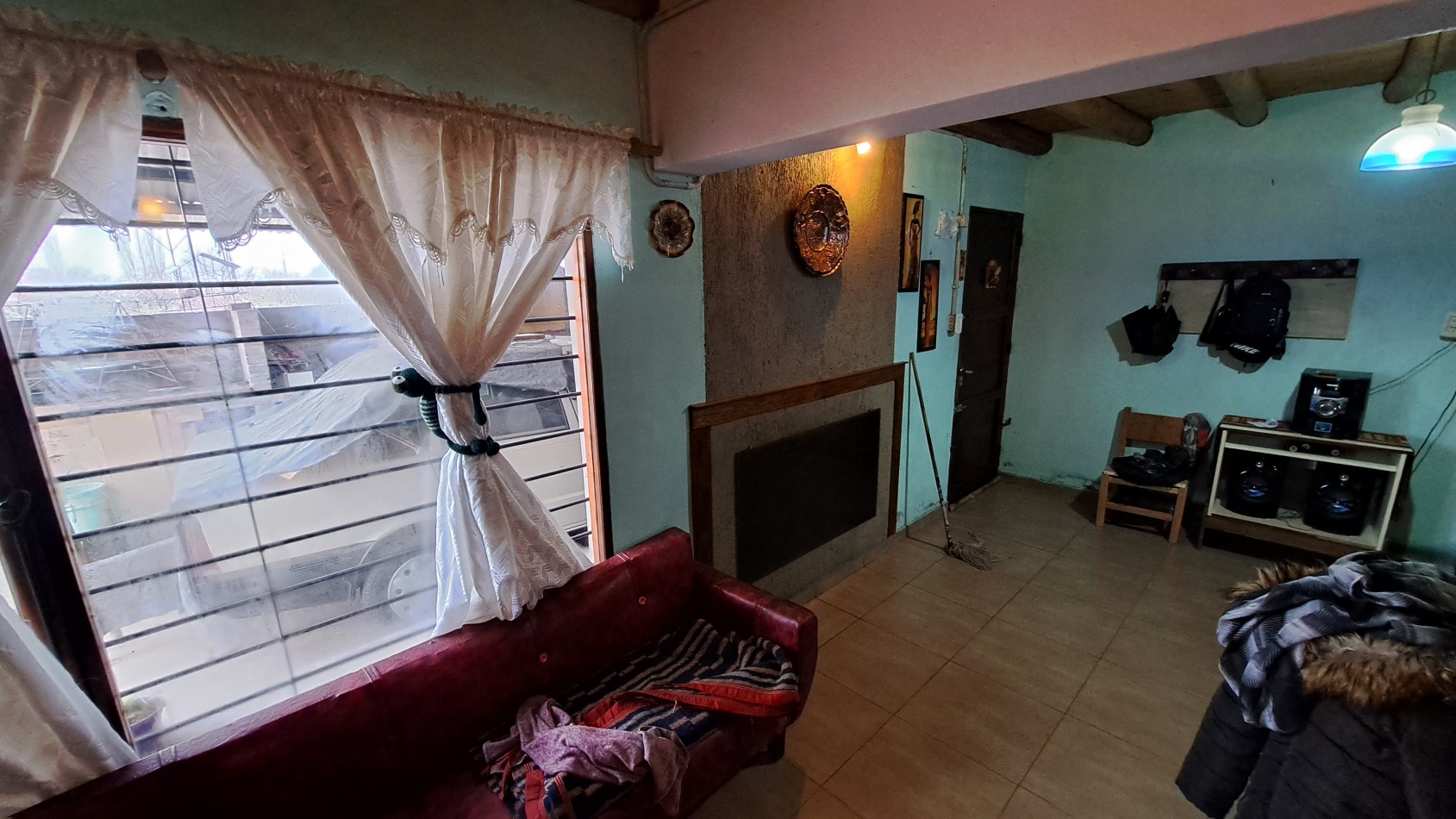 Oferta Casa Amplia con 950 m² terreno y cubierto 140 m² zona Calle Malvinas. Ciudad de San Rafael.