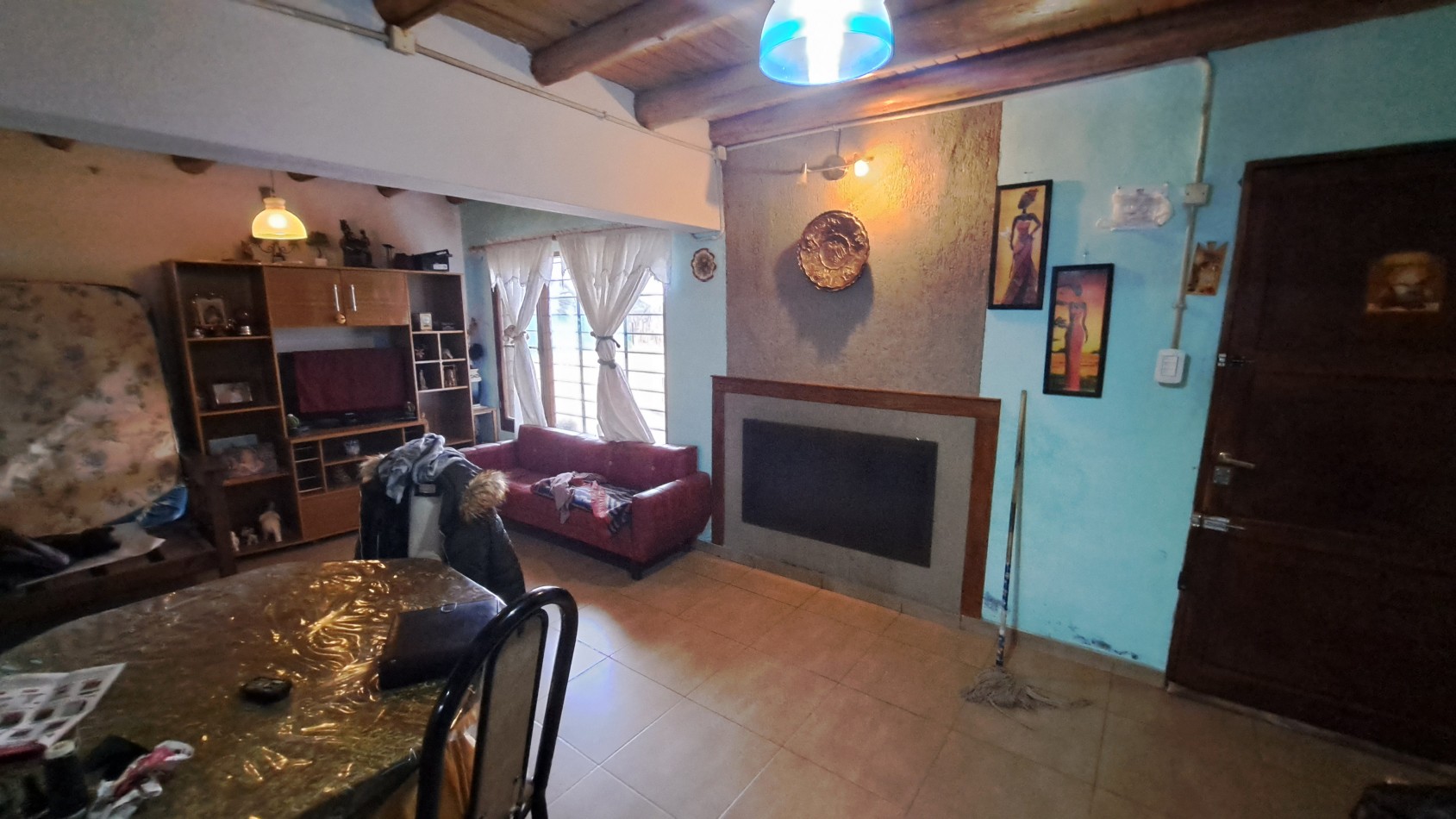 Oferta Casa Amplia con 950 m² terreno y cubierto 140 m² zona Calle Malvinas. Ciudad de San Rafael.