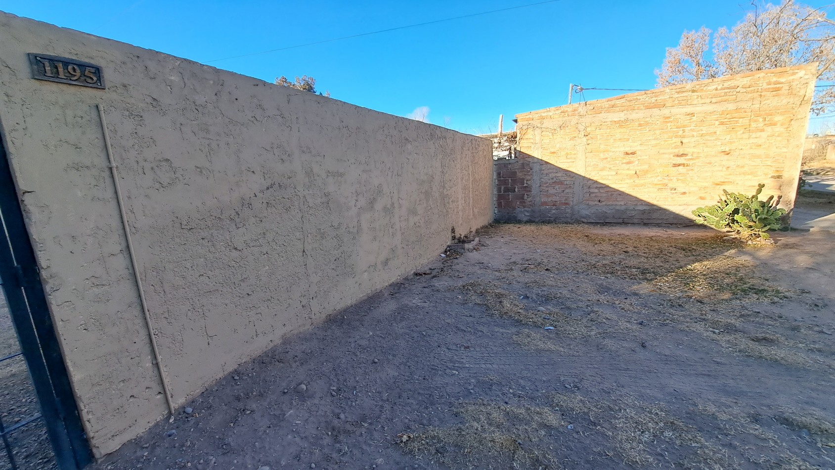 Vendo complejo de 4 Departamentos en Zona Gutierrez y Cabildo. San Rafael