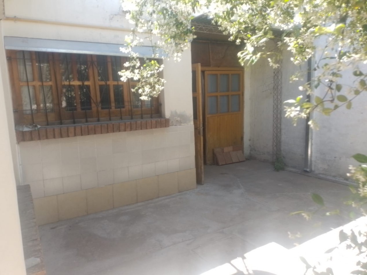 ✅️Vendo Casa Amplia de 176 m² con 400 m² de terreno. Zona Av Rivadavia. San Rafael valor 70.000