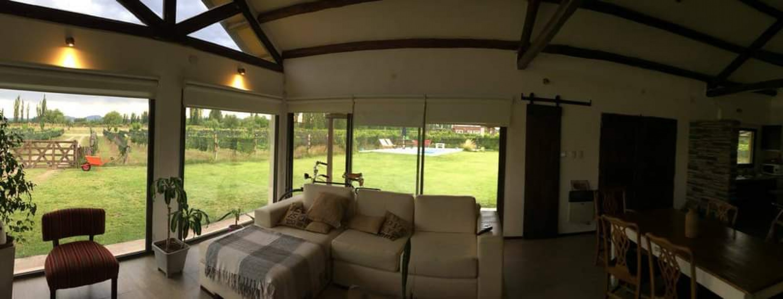 Oferta Vendo Casa Quinta amplia con 3200 m2 . Cuadro Benegas. San Rafael