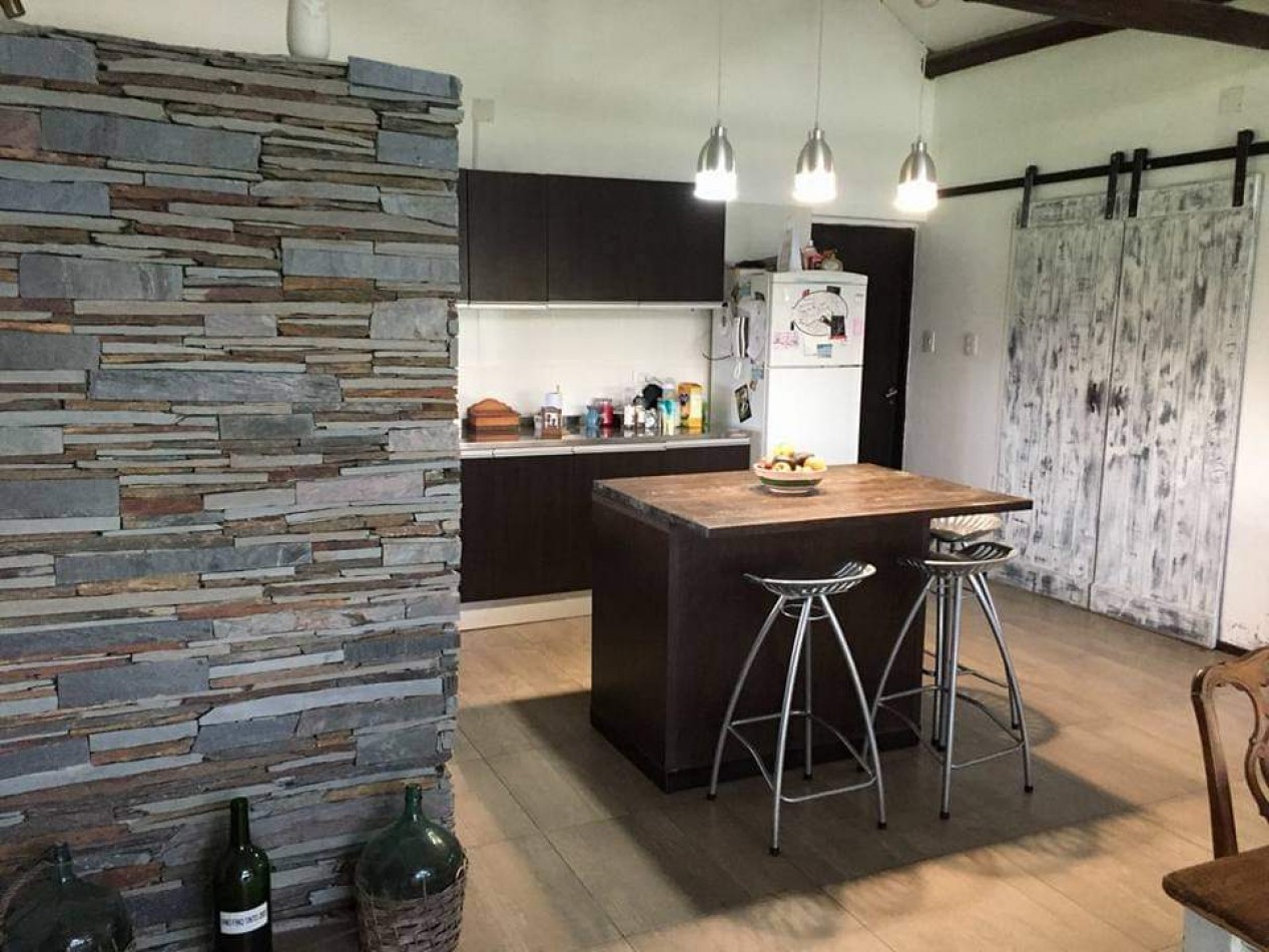 Oferta Vendo Casa Quinta amplia con 3200 m2 . Cuadro Benegas. San Rafael