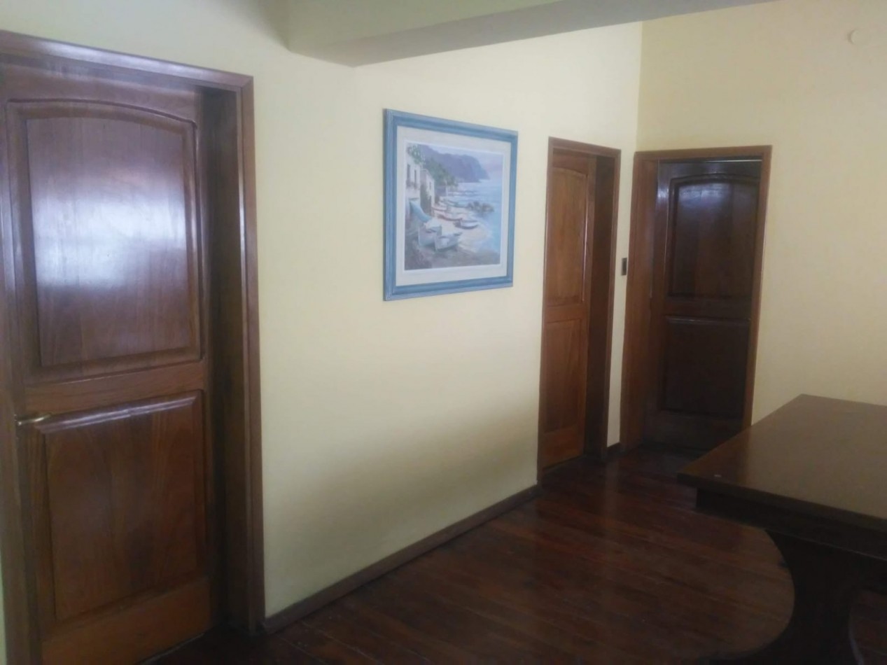 Vendo Casa amplia + Departamento Centrico. San Rafael.