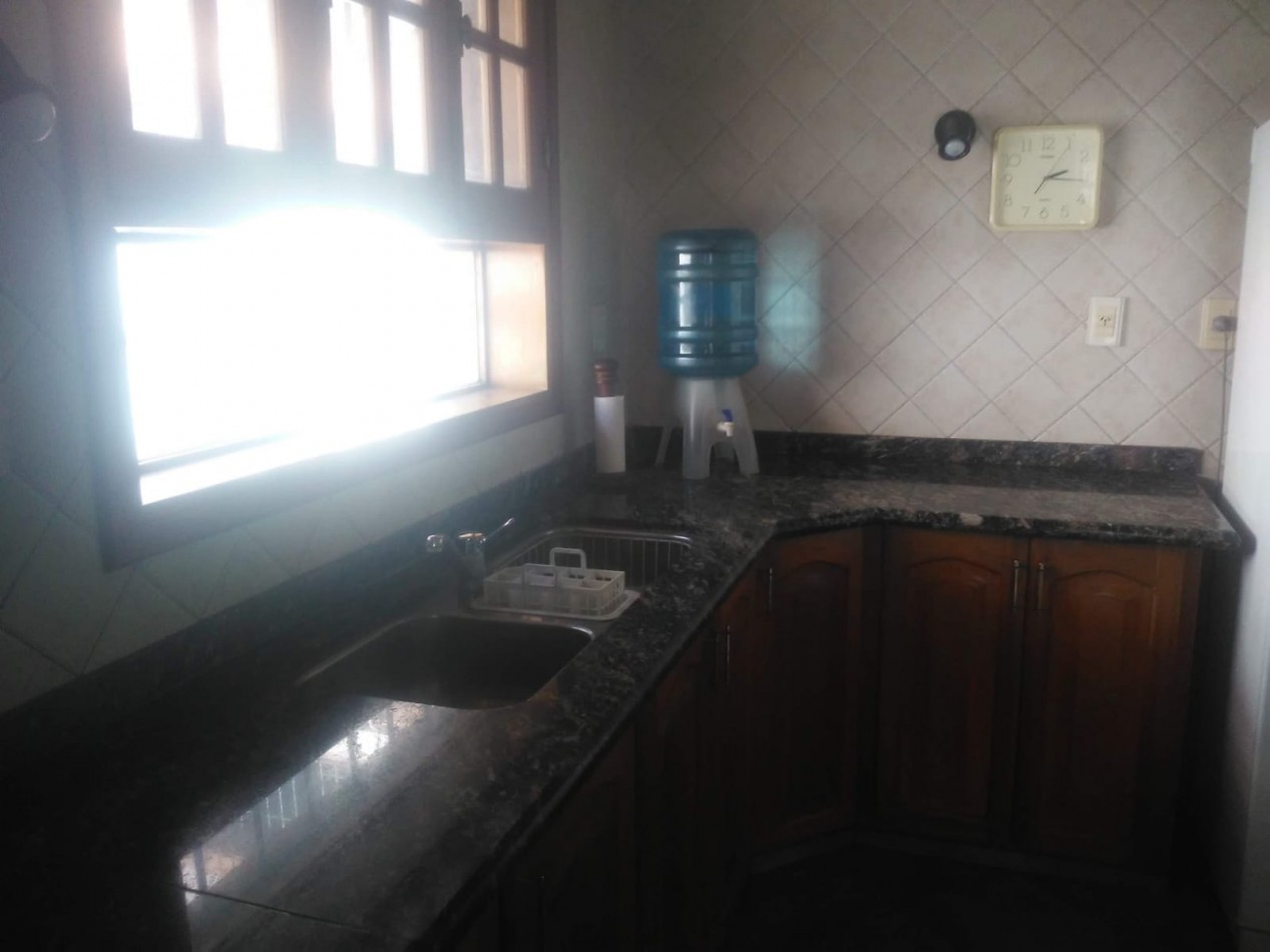 Vendo Casa amplia + Departamento Centrico. San Rafael.