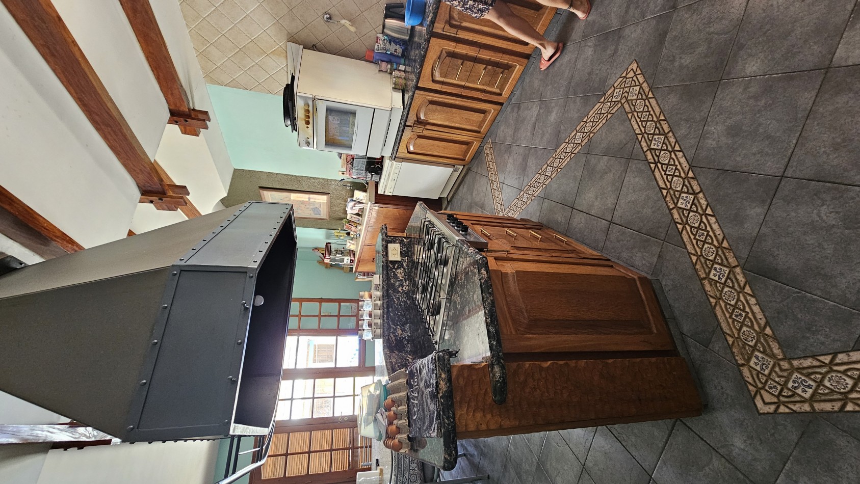 Vendo Casa amplia + Departamento Centrico. San Rafael.