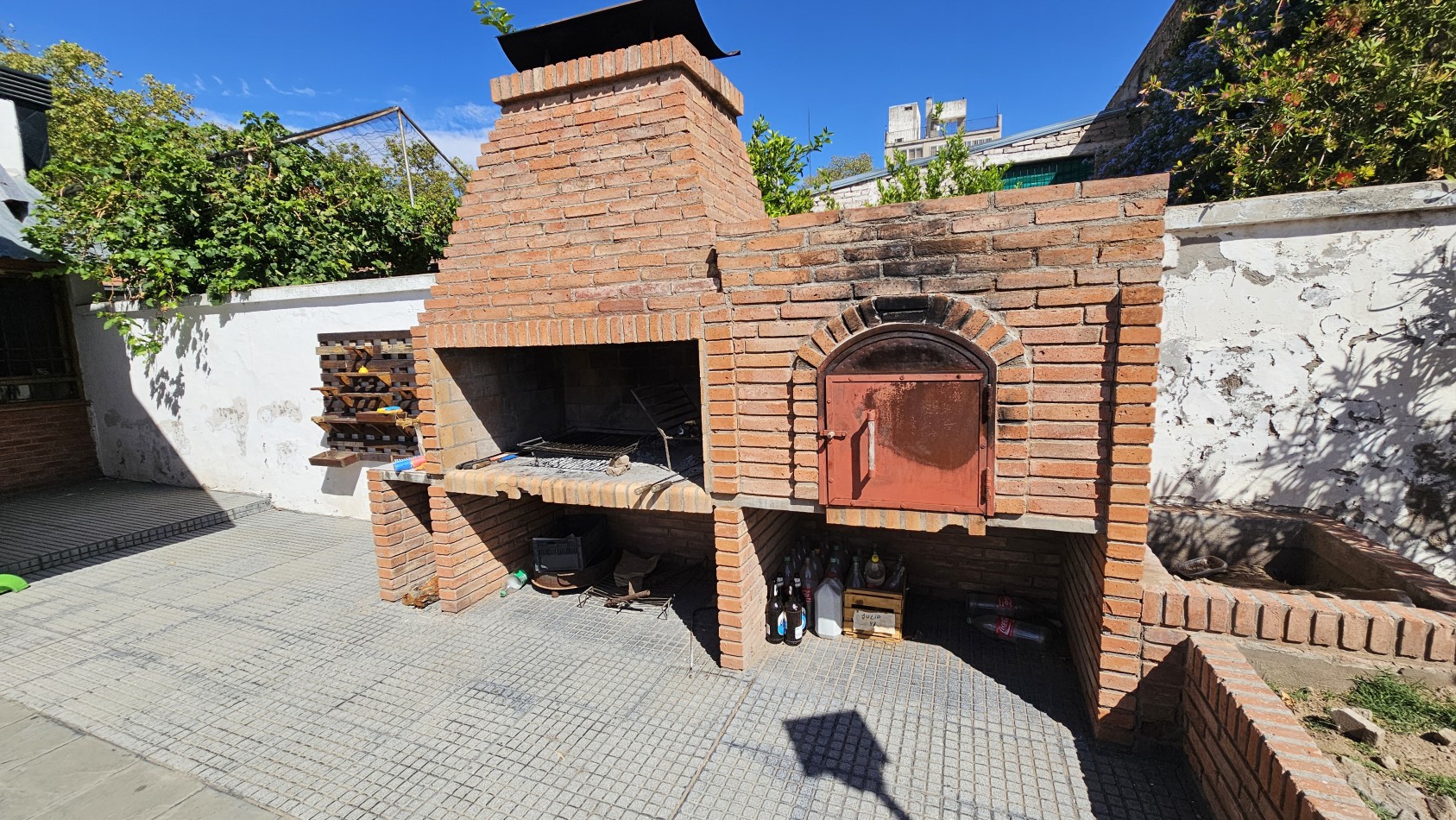 Vendo Casa amplia + Departamento Centrico. San Rafael.