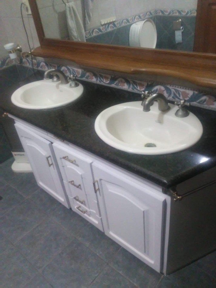 Vendo Casa amplia + Departamento Centrico. San Rafael.