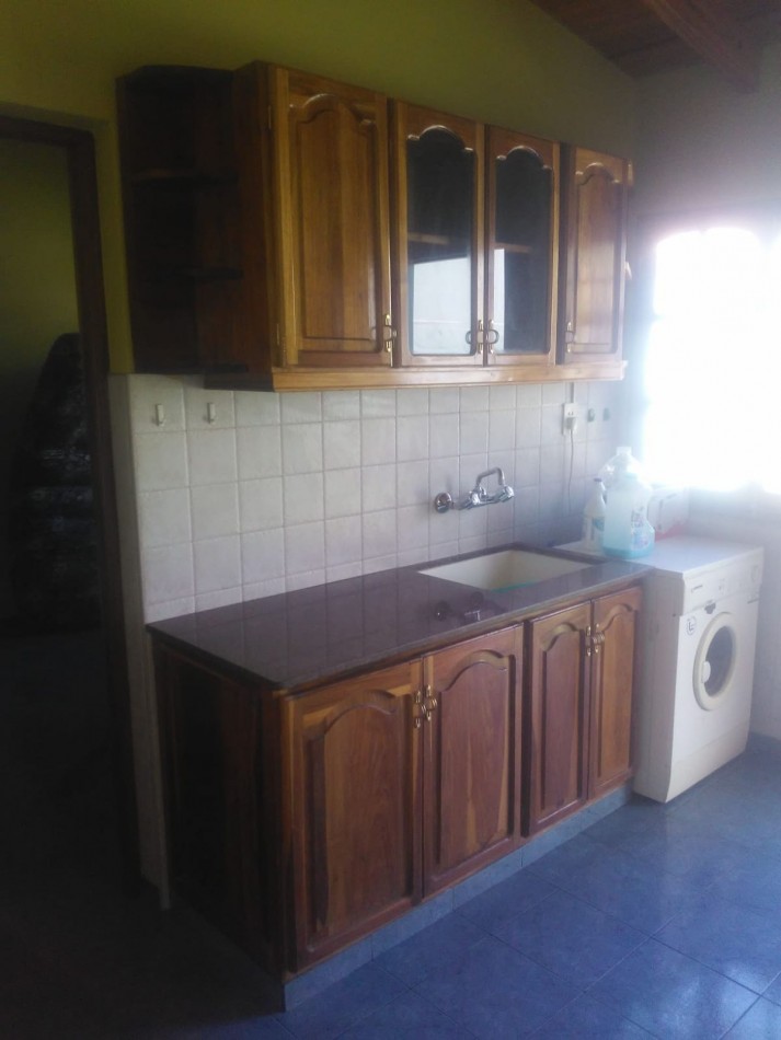 Vendo Casa amplia + Departamento Centrico. San Rafael.