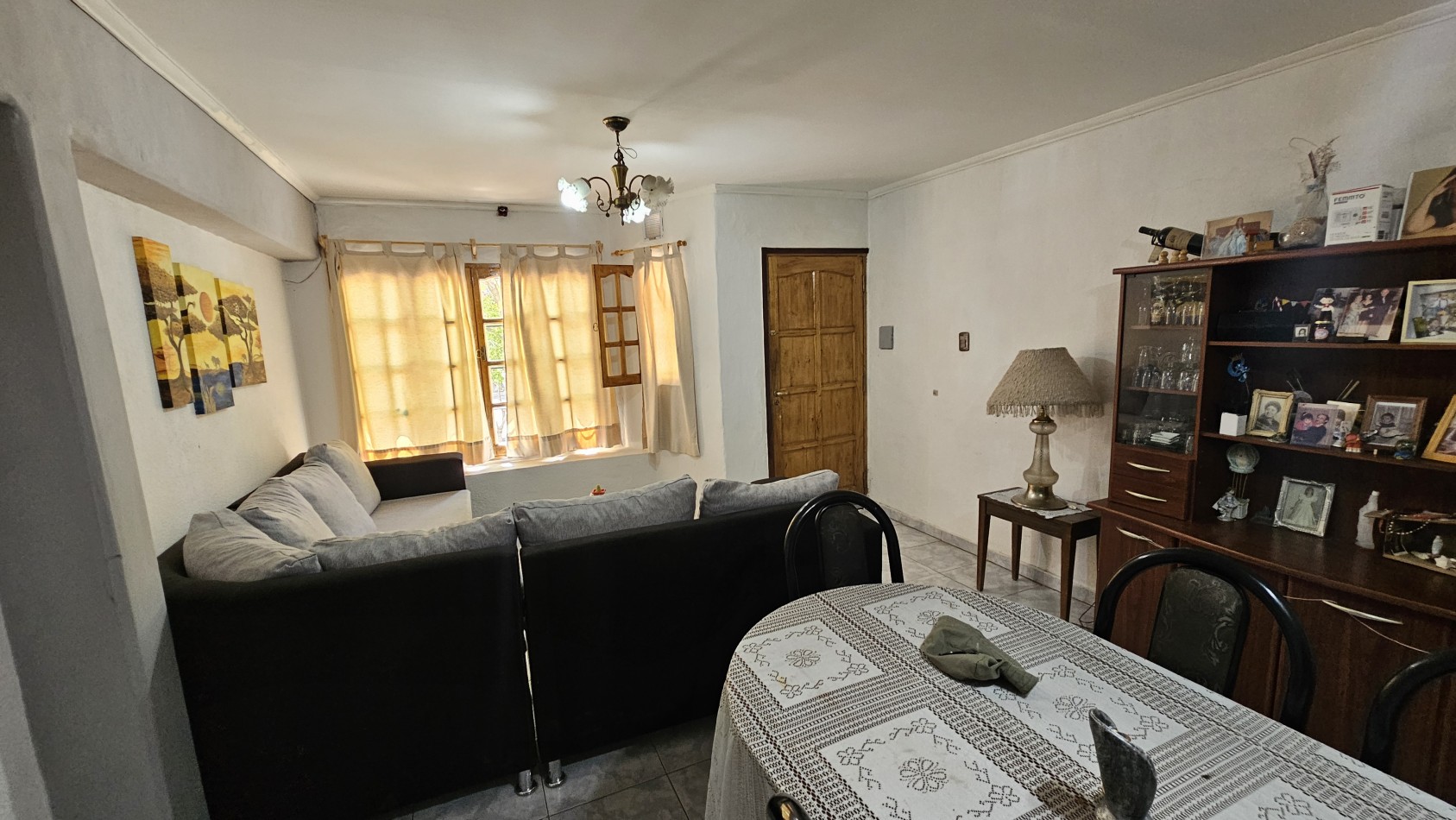 Vendo Casa tipo Duplex de 4 dormitorios, garage zona Av Moreno. San Rafael