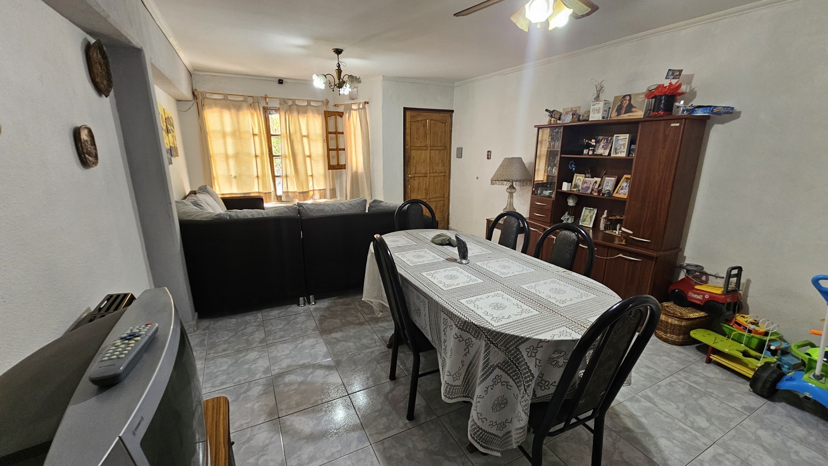 Vendo Casa tipo Duplex de 4 dormitorios, garage zona Av Moreno. San Rafael