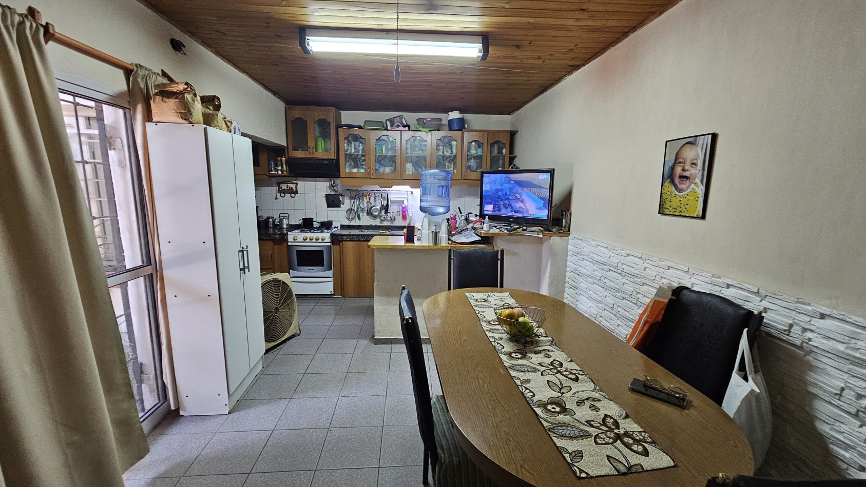 Vendo Casa tipo Duplex de 4 dormitorios, garage zona Av Moreno. San Rafael