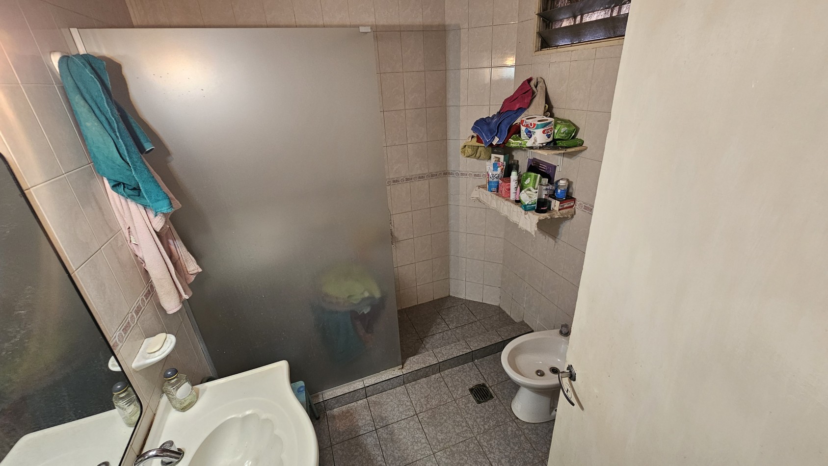 Vendo Casa tipo Duplex de 4 dormitorios, garage zona Av Moreno. San Rafael