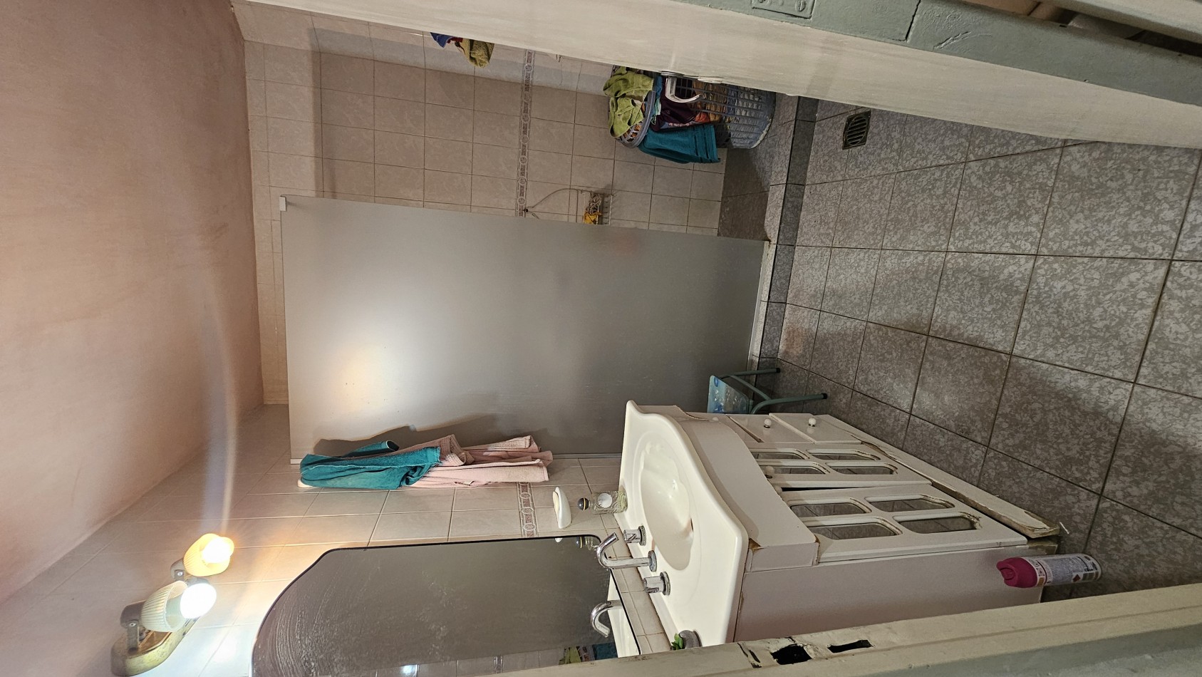 Vendo Casa tipo Duplex de 4 dormitorios, garage zona Av Moreno. San Rafael