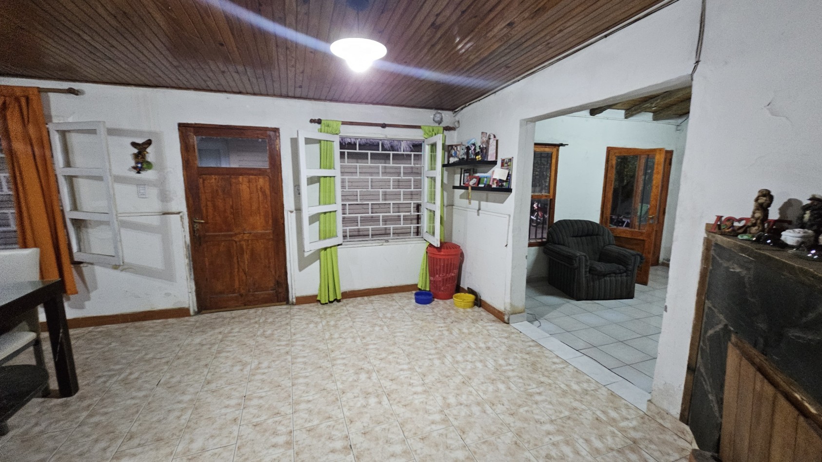 OPORTUNIDAD VENDO CASA + QUINCHO + TINGLADO 630 m² a 6 km de San Rafael. Zona a metros de Adolfo Calle.