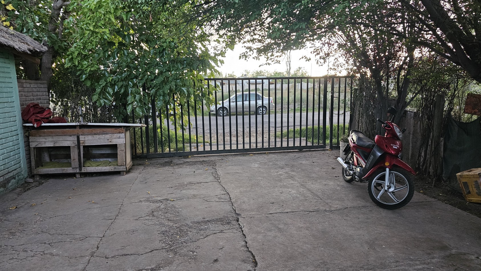 OPORTUNIDAD VENDO CASA + QUINCHO + TINGLADO 630 m² a 6 km de San Rafael. Zona a metros de Adolfo Calle.