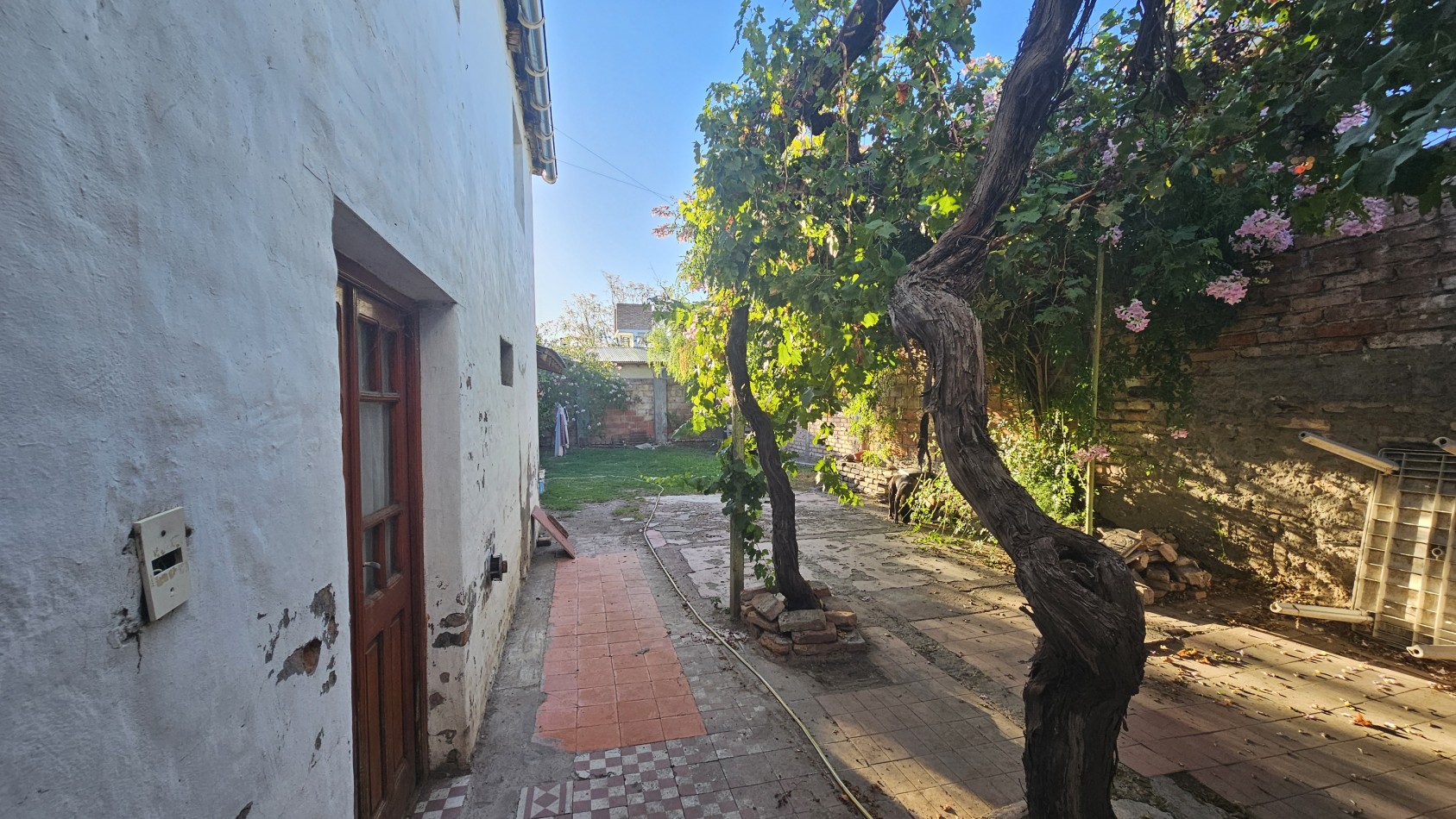 Vendo propiedad centrica Sobre Avenida Moreno y Rivadavia 400 m² Local y casaSan Rafael
