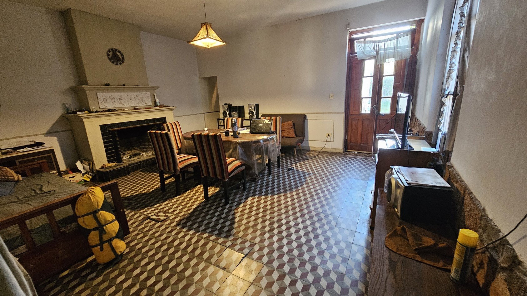 Vendo propiedad centrica Sobre Avenida Moreno y Rivadavia 400 m² Local y casaSan Rafael