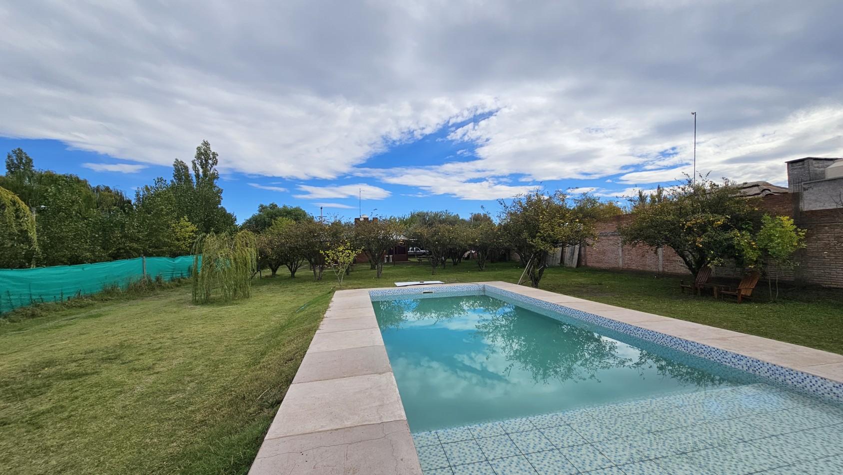Vendo complejo trabajando de Casa + 3 cabañas en 2.48 hectareas. Rama Caida. San Rafael